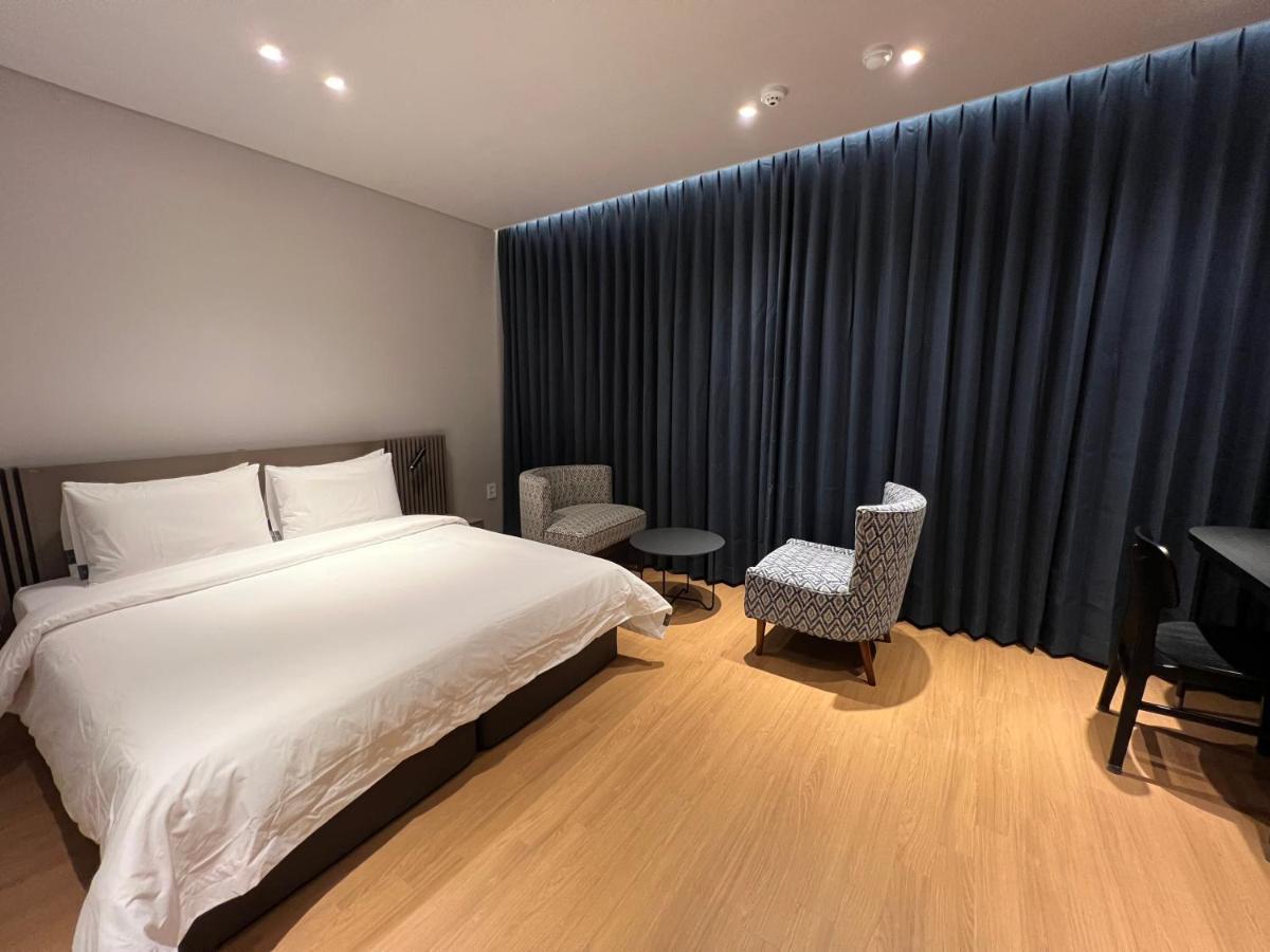 Jinhae Intercity Hotel Changwon Exterior foto